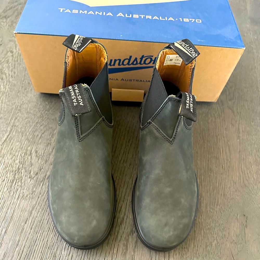 Blundstone boots. Brand new.